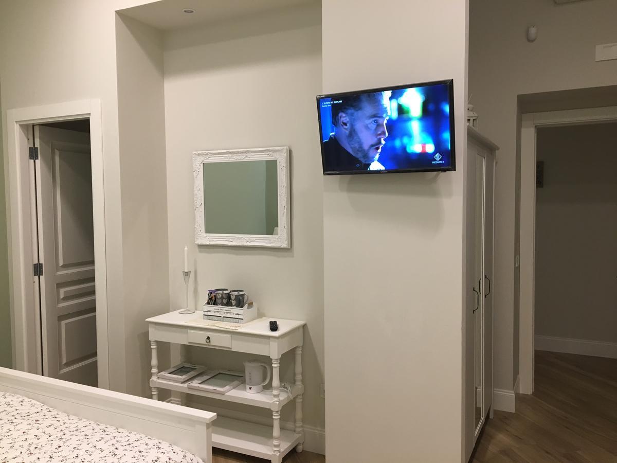 B&B Garibaldi Station Napoli Bagian luar foto
